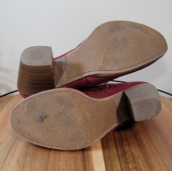 Breckellle's Wine / Maroon Colored Heather Ankle Booties vegan Size 8.5 - Picture 15 of 16